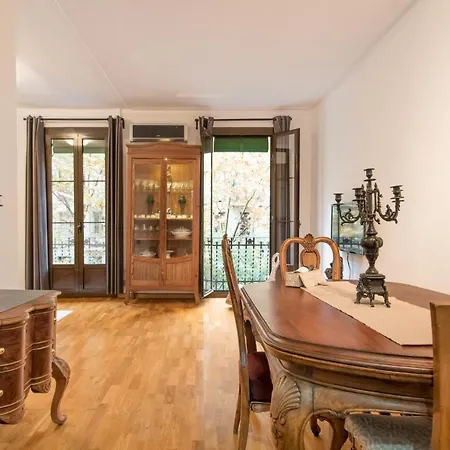 Modernism And Comfort In A Strategic Location Barcelona