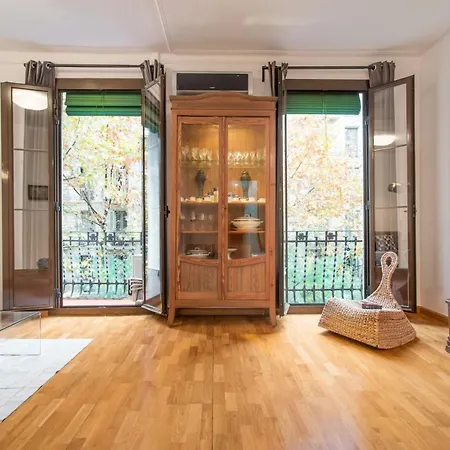Modernism And Comfort In A Strategic Location Barcelona