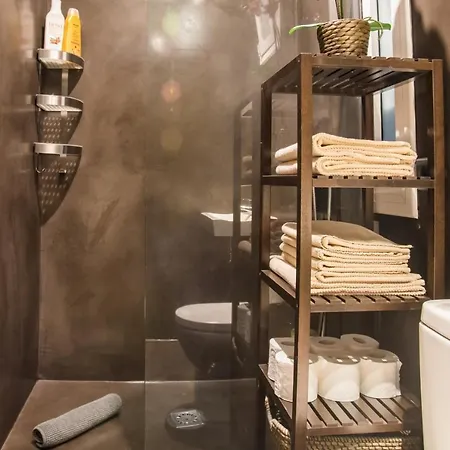 Modernism And Comfort In A Strategic Location * Barcelona