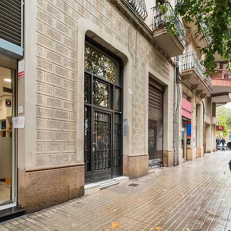 Modernism And Comfort In A Strategic Location Apartment Barcelona